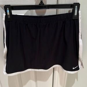 Nike Women’s tennis skirt